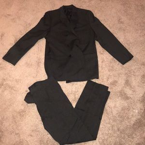 LIKE NEW Men’s Double Breasted Theory Suit